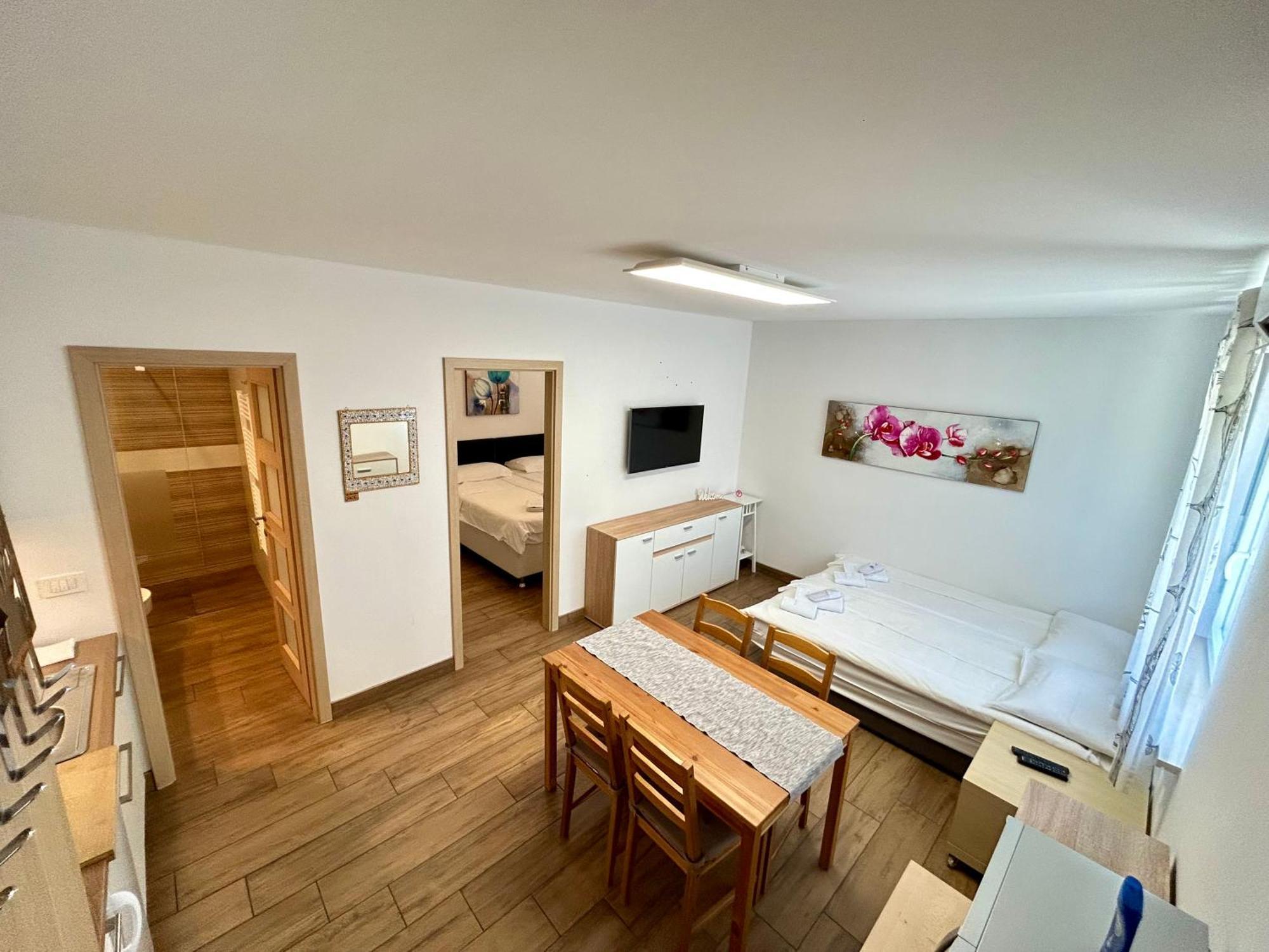 Apartment Maraz